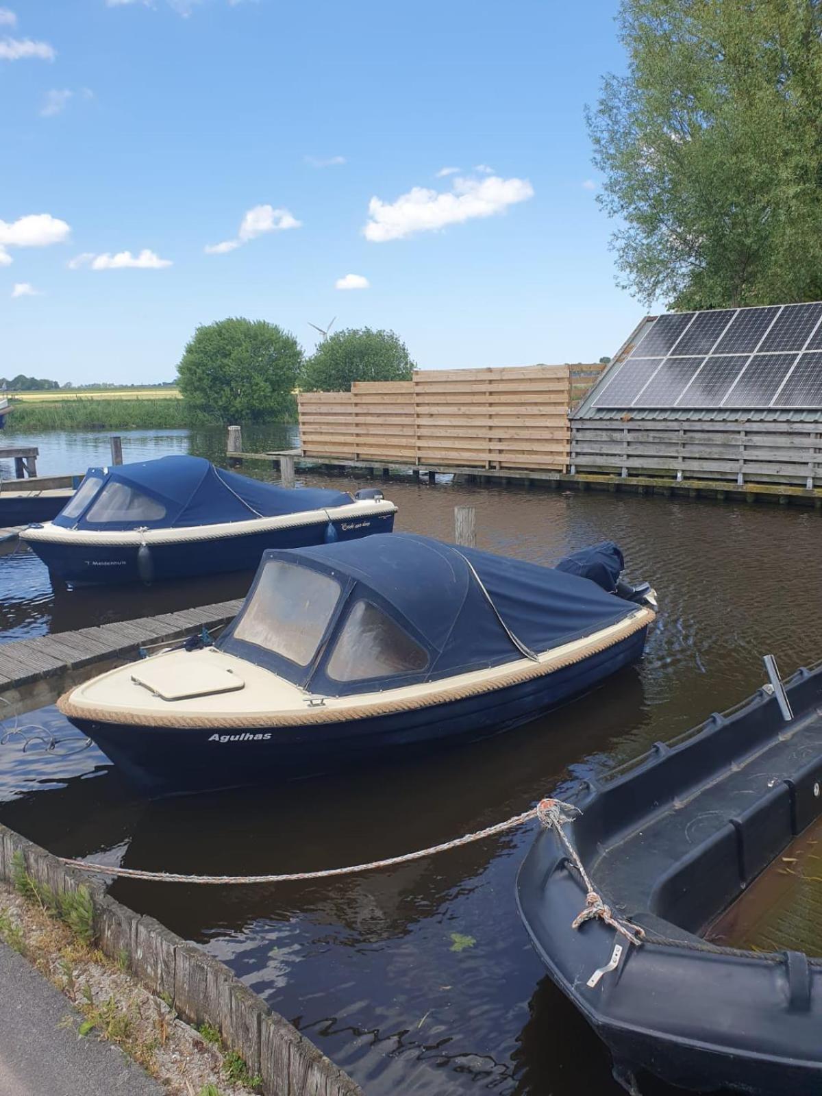 Boat Allemansfreon - Kamperen Op Het Water - Niet Om Mee Te Varen - Read Host Profile-Lees Hostprofiel Jutrijp Экстерьер фото